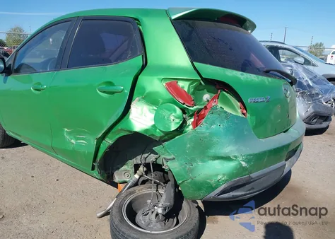 2012 Mazda Mazda2 Touring из США, поврежденный, VIN JM1DE1LZ3C0136517